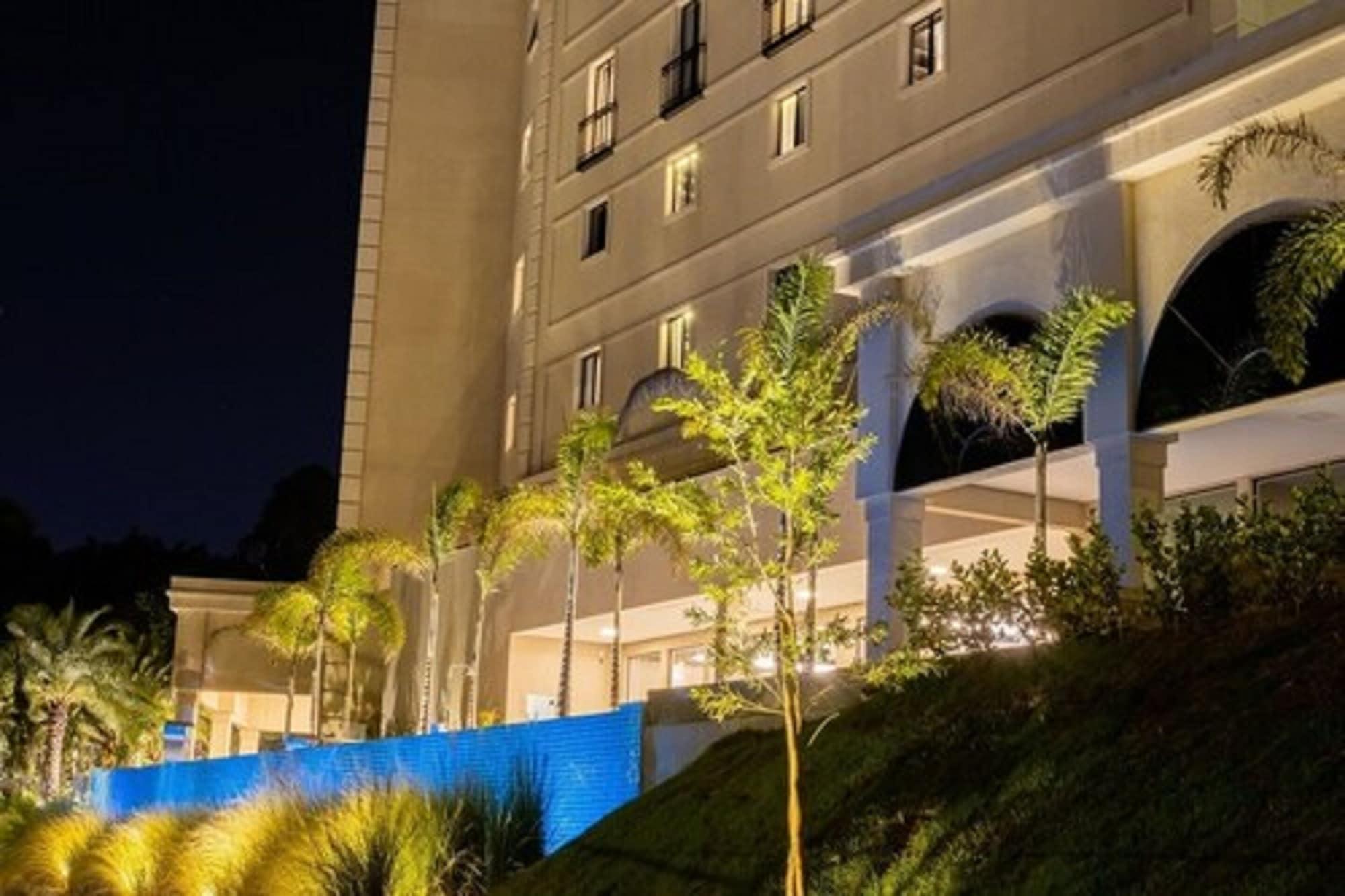Class Hotel Пирасикаба Екстериор снимка