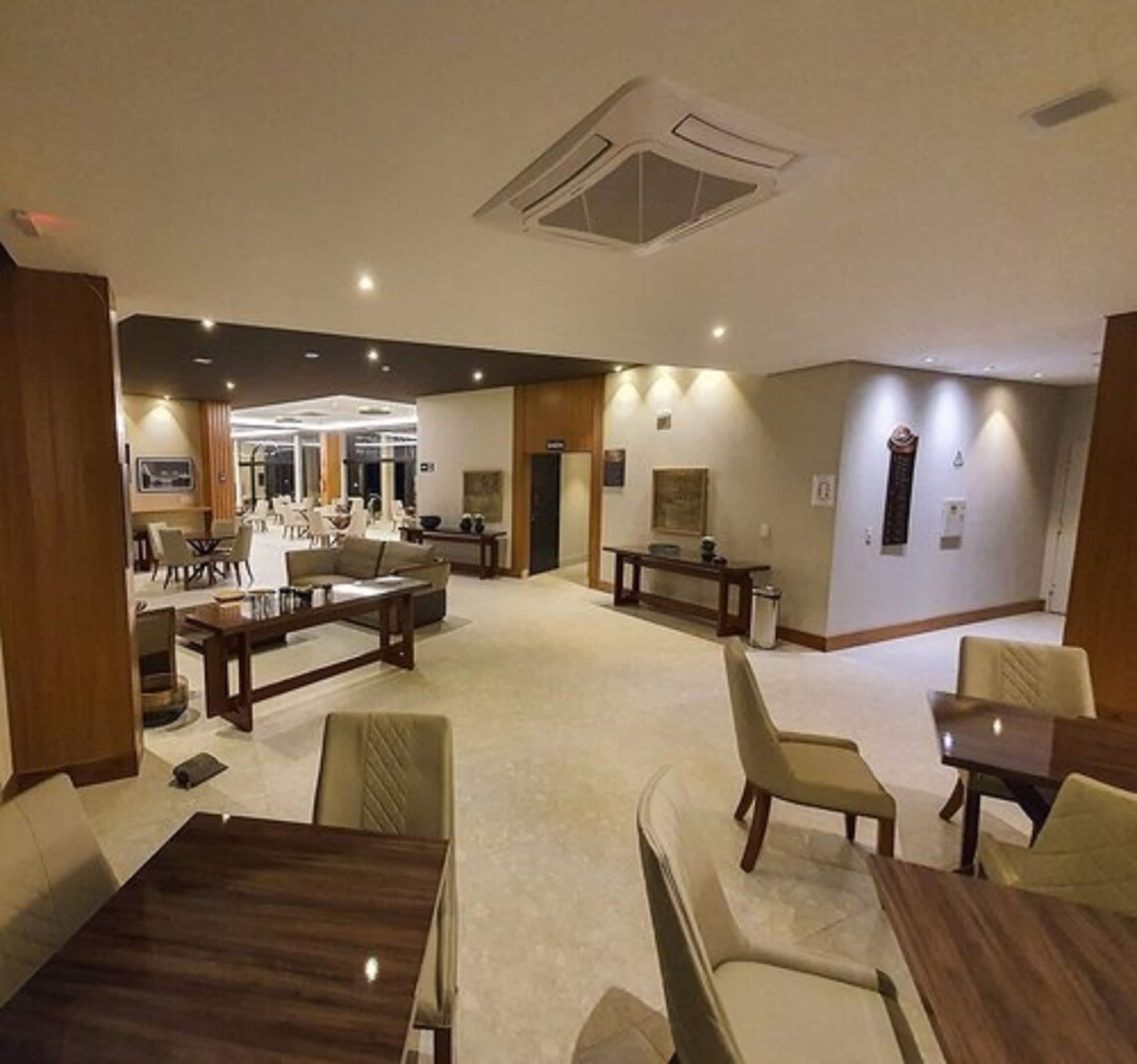 Class Hotel Пирасикаба Екстериор снимка