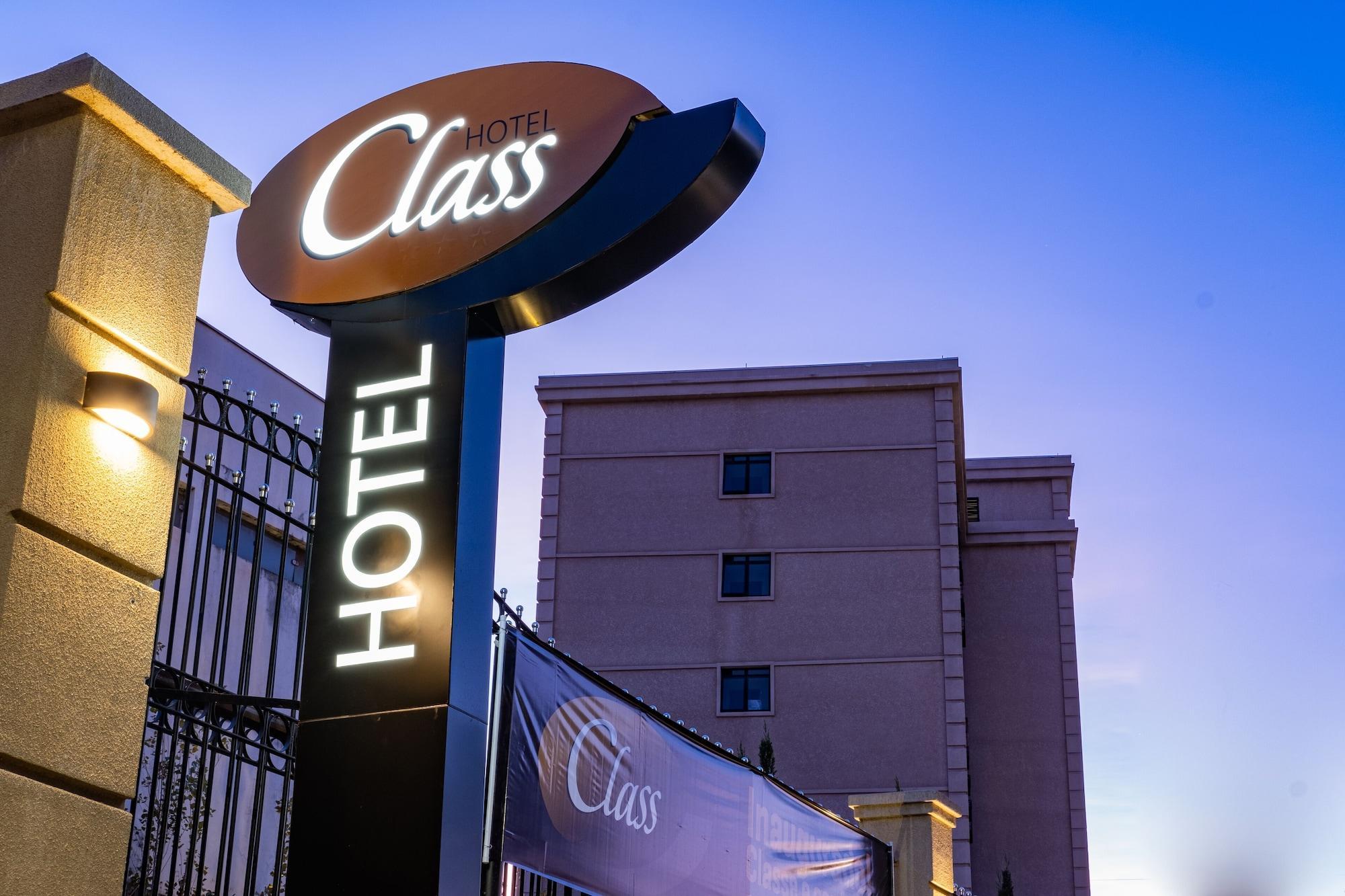 Class Hotel Пирасикаба Екстериор снимка
